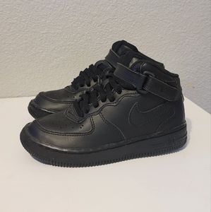 Nike Force 1 Mid LE Little Kids' Shoe Black